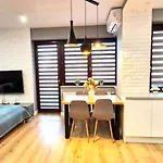 Luxury Blue Cascade Downtown Balcony Appartamento Cracovia