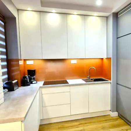 Luxury Blue Cascade Downtown Balcony *