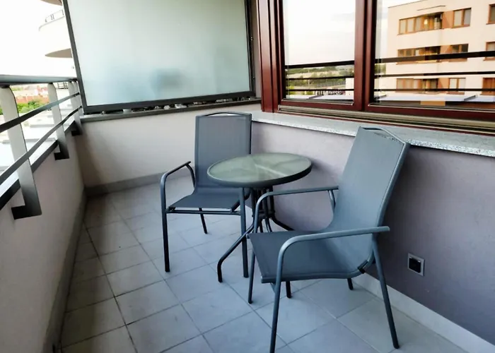 Luxury Blue Cascade Downtown Balcony Апартаменты *