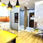 Apartament Luxury Blue Cascade Downtown Balcony Kraków